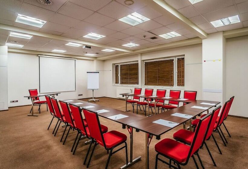 酒店 Desilva Warszawa Piaseczno