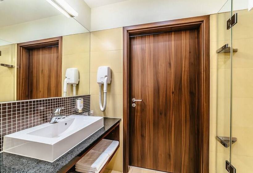 酒店 Desilva Warszawa Piaseczno