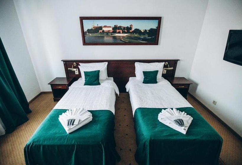 فندق Dworek Magnat