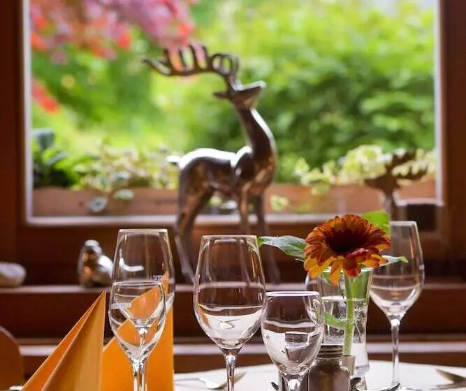 ホテル Gutshof Wolfgangsee Resort & Event