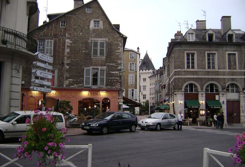 هتل Hôtel Adour