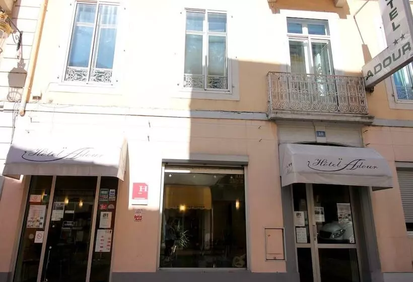 هتل Hôtel Adour