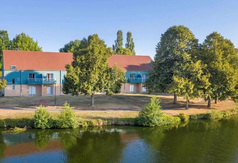 Отель Ibis Styles Bourbon Lancy