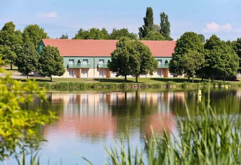 Отель Ibis Styles Bourbon Lancy