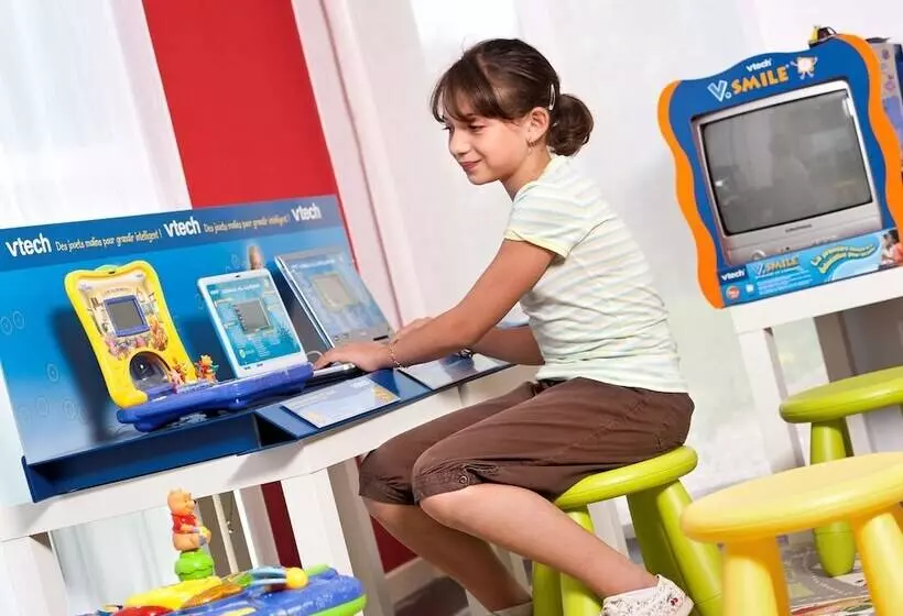 Отель Ibis Styles Bourbon Lancy