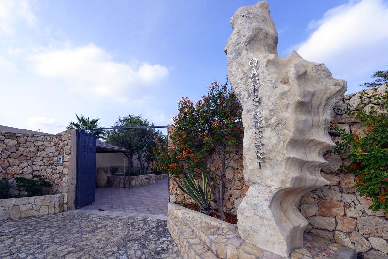 Oasis Hotel Residence & Resort