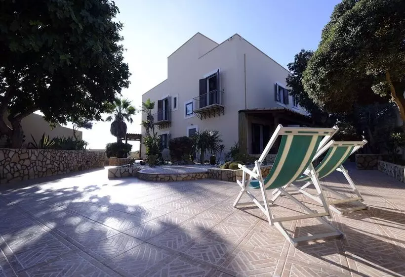 Oasis Hotel Residence & Resort