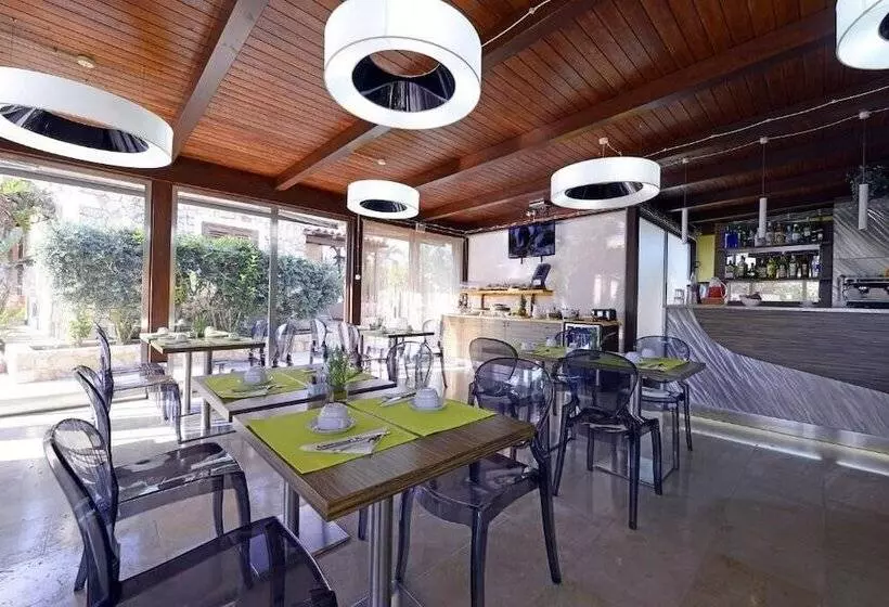 Oasis Hotel Residence & Resort