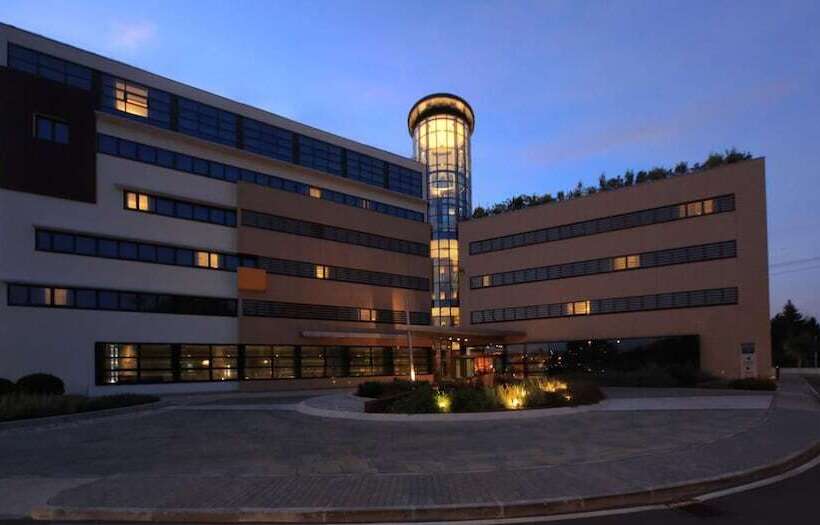 Отель Rmh Modena Des Arts