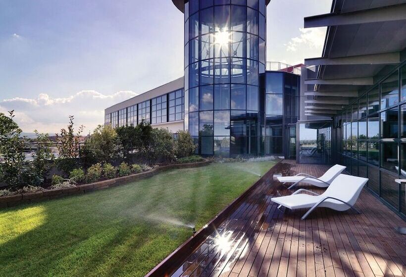 Отель Rmh Modena Des Arts