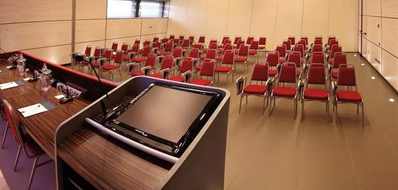 酒店 Rmh Modena Des Arts