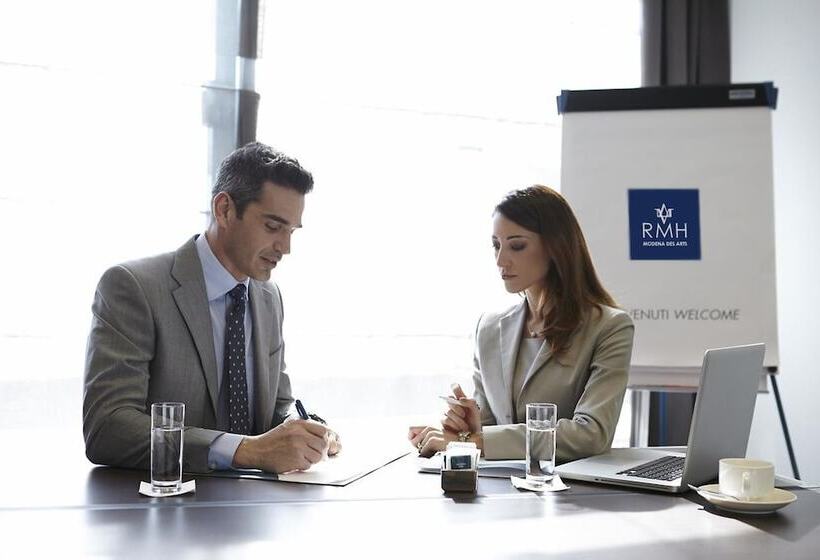 Отель Rmh Modena Des Arts