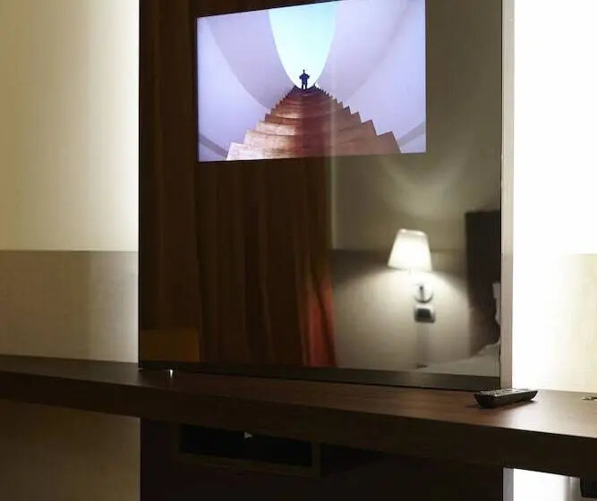 Hotelli Rmh Modena Des Arts