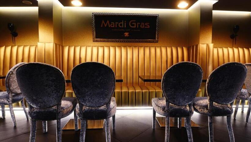 Отель Silvia Gold Gliwice