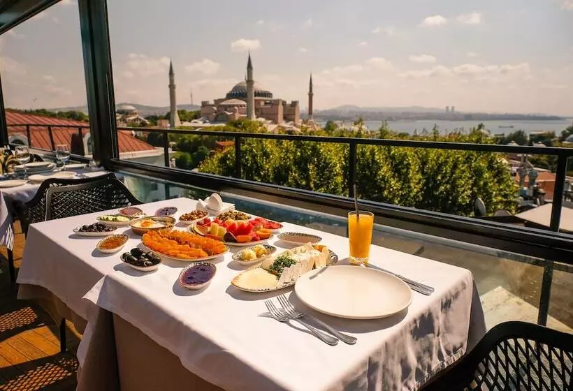 Sura Design Hotel & Suites