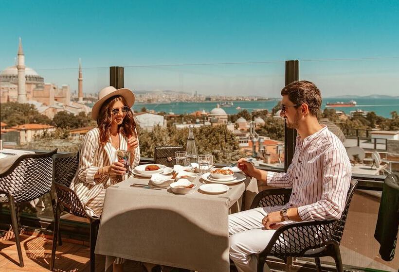 Sura Design Hotel & Suites