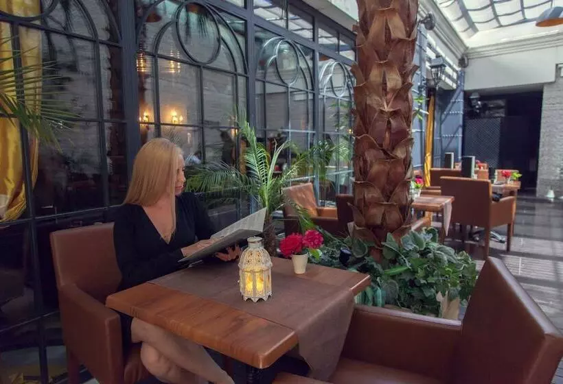 Sura Design Hotel & Suites