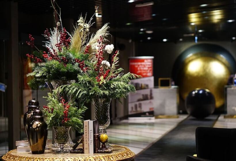 Sura Design Hotel & Suites