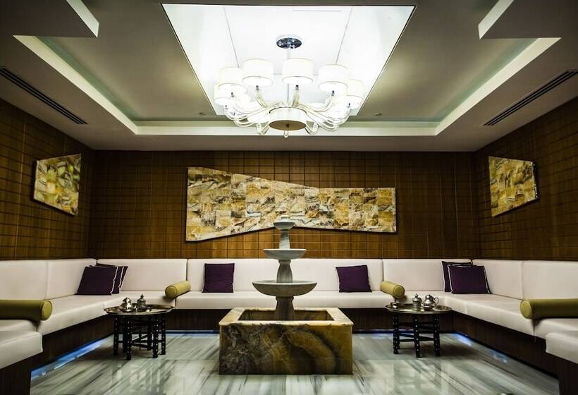 ホテル The Elysium Taksim