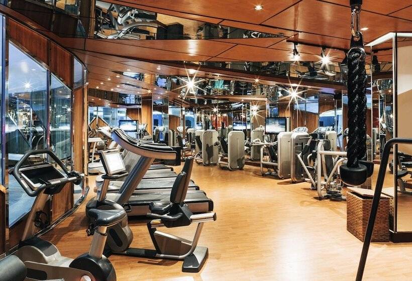 ホテル The Elysium Taksim