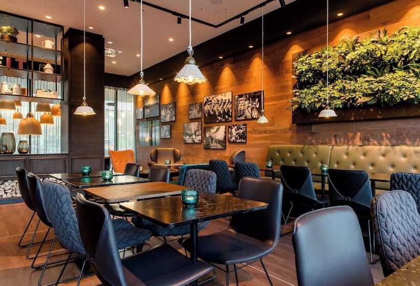 Motel One Salzburg Süd