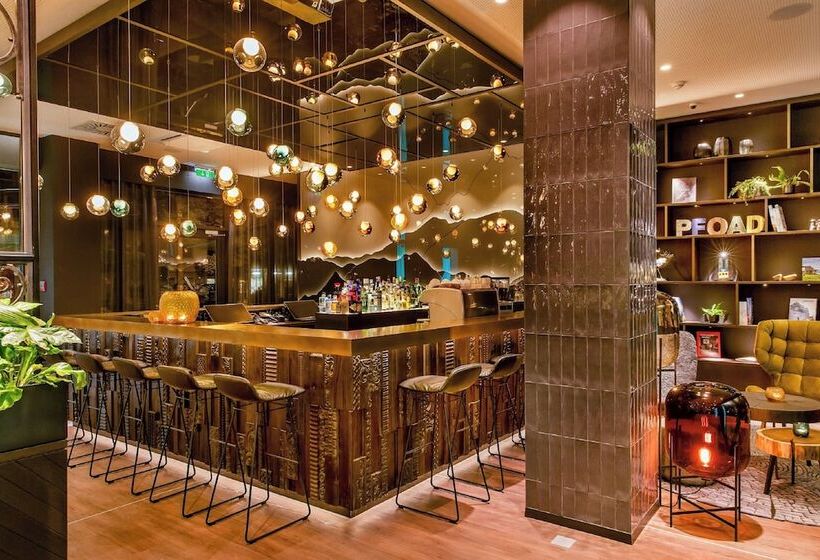 Motel One Salzburg Süd