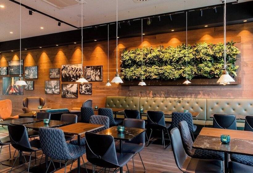 Motel One Salzburg Süd