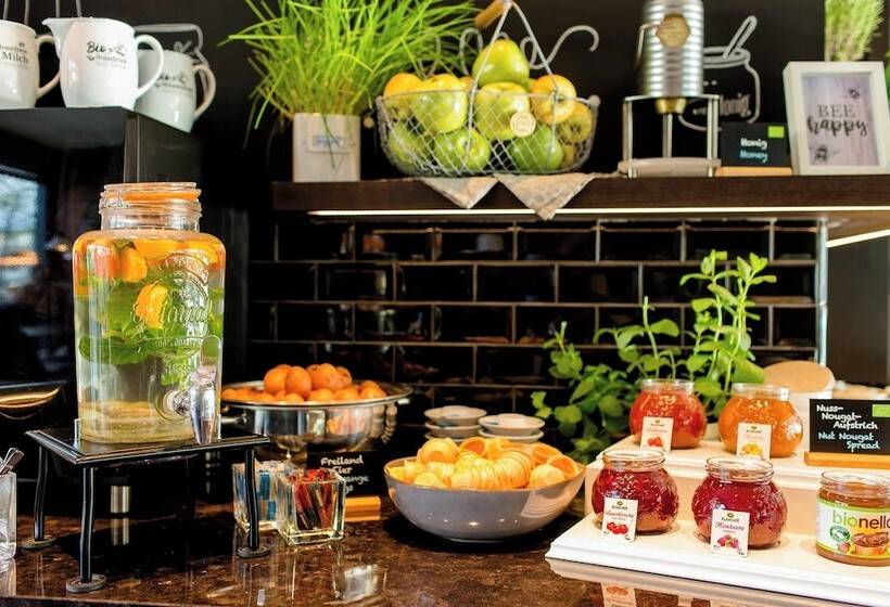 Motel One Salzburg Süd