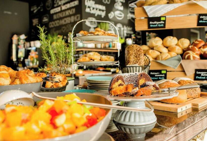 Motel One Salzburg Süd