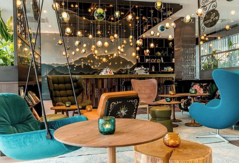 Motel One Salzburg Süd