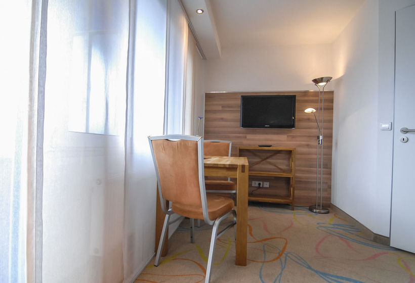 Отель Petul Apart  City Garden