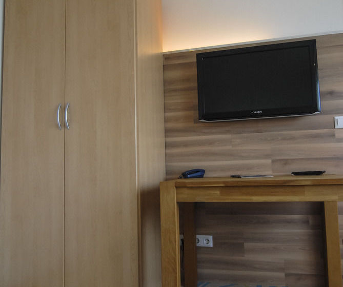 Отель Petul Apart  City Garden