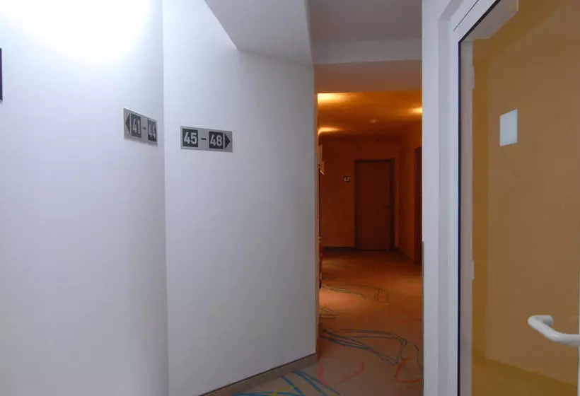 Отель Petul Apart City Garden