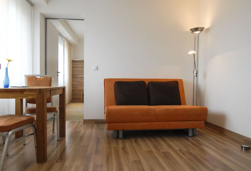 Отель Petul Apart  City Garden