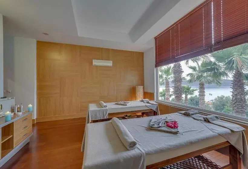 Lomakeskus Tui Magic Life Bodrum Adults Only