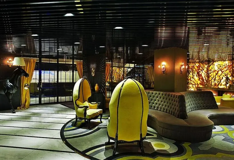 Sura Design Hotel & Suites