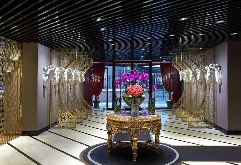 Sura Design Hotel & Suites