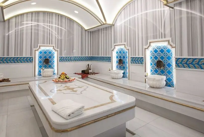 Sura Design Hotel & Suites