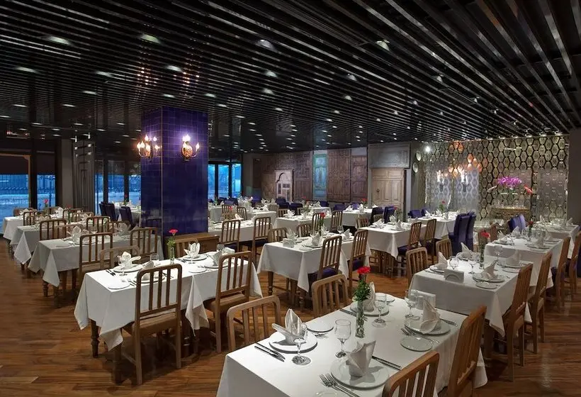 Sura Design Hotel & Suites