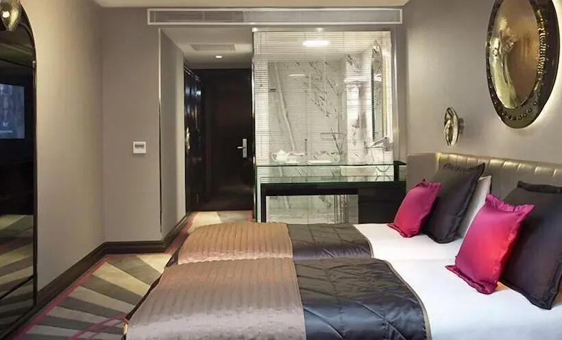 Sura Design Hotel & Suites