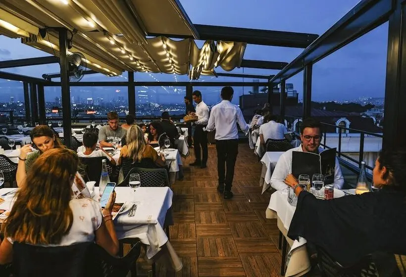 Sura Design Hotel & Suites