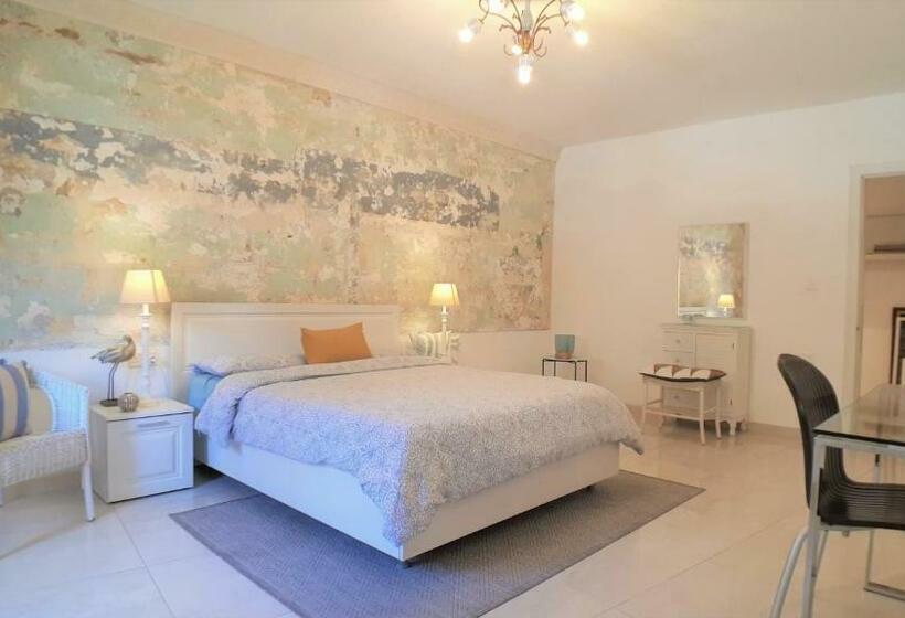 הוסטל Centre Point, Malta S Most Central