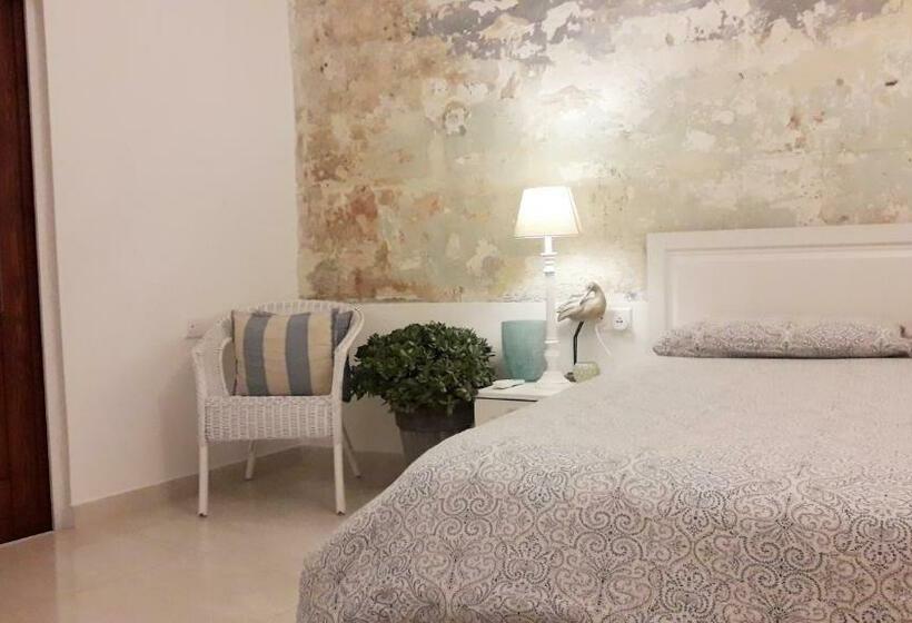 הוסטל Centre Point, Malta S Most Central