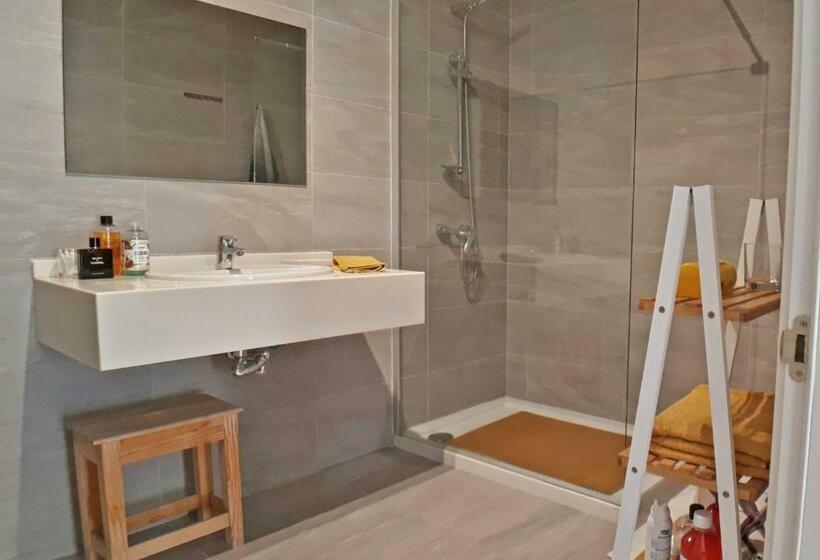 הוסטל Centre Point, Malta S Most Central