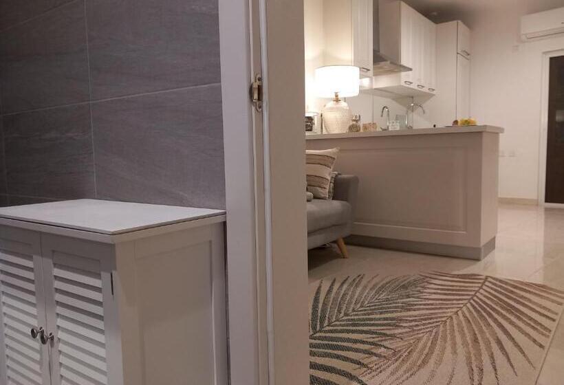 הוסטל Centre Point, Malta S Most Central