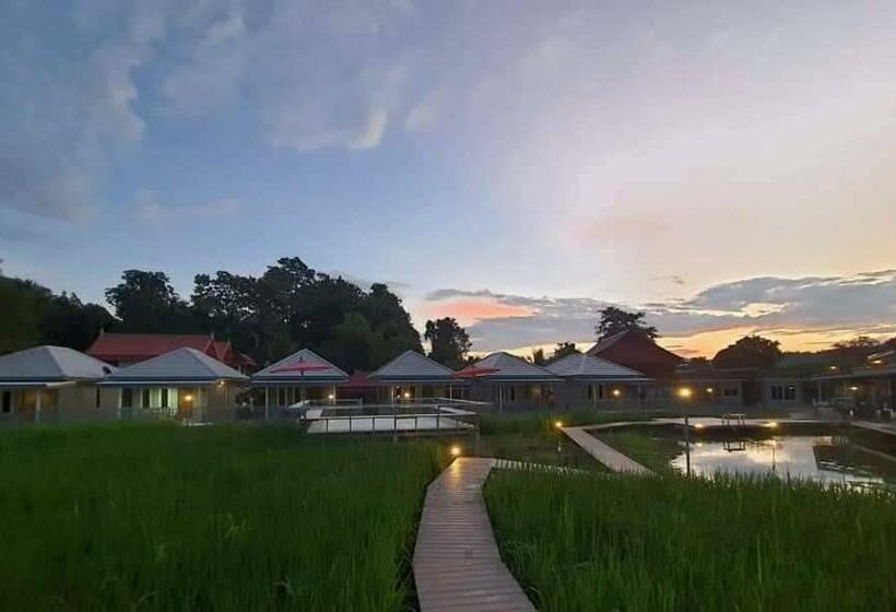 호스텔 Jeerang Countryside Resort