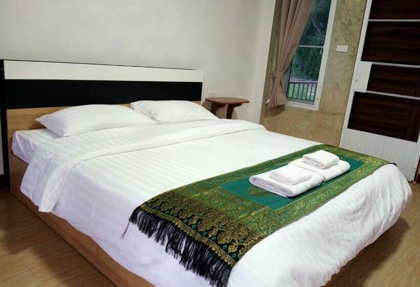 호스텔 Jeerang Countryside Resort