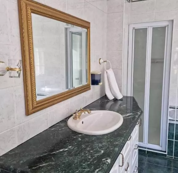 Aamiaismajoitus (B&B) Churchill House