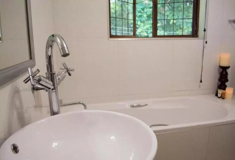 Aamiaismajoitus (B&B) Churchill House