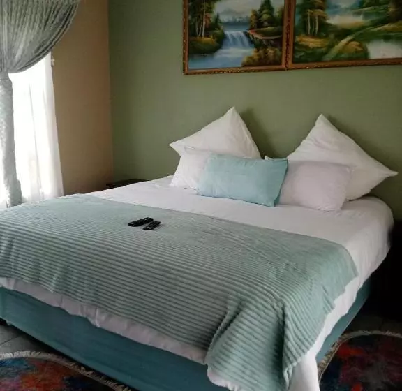 Aamiaismajoitus (B&B) Jubie S Guest Lodge